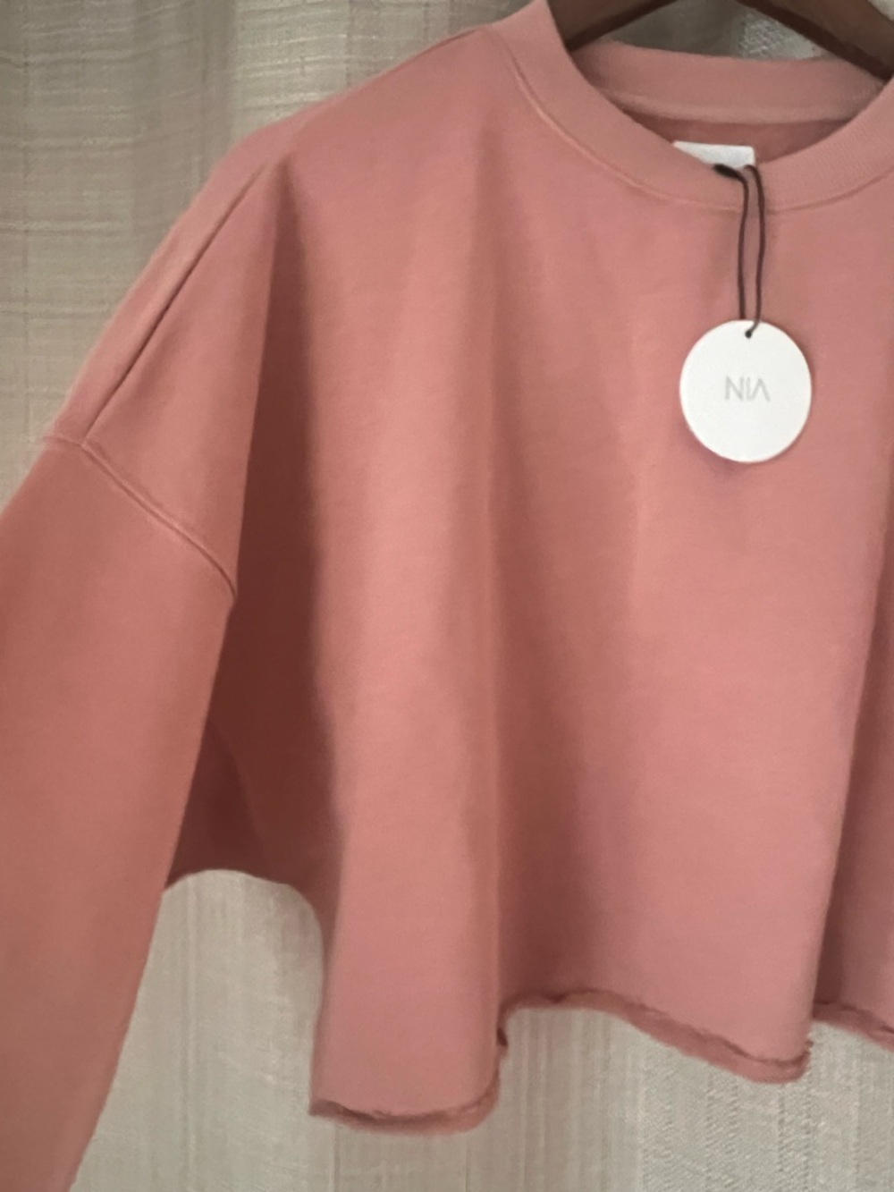NIA Women's Cropped Crew Sweatshirt in Pale Mauve NWT Size S - Picture 6 of 11